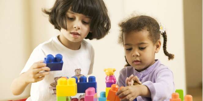 Yuk, Latih Buah Hati Memulai Pertemanan