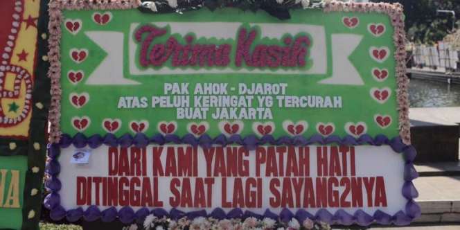 Bikin Ngakak, 'Gombalan' di Karangan Bunga Ahok-Djarot