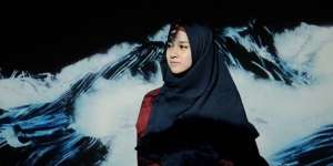 Intip Gaya Nina Zatulini Berhijab, Stylenya Simpel Abis