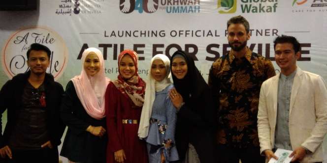 5 Mualaf Spanyol Ucap Syahadat di Depan Seleb Indonesia