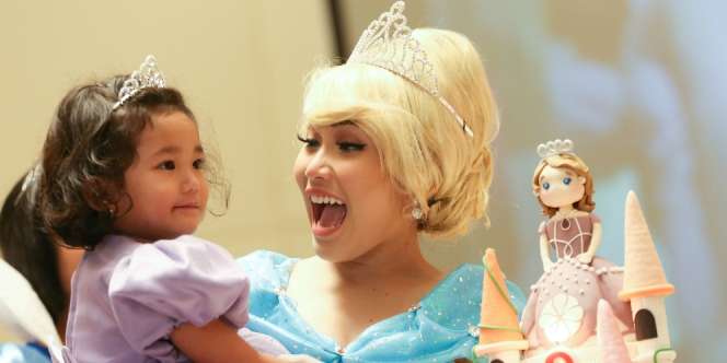 Anak Ayu Ting Ting Gemar Dandan Sejak Kecil