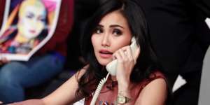 Ayu Ting Ting Kenakan Tas Puluhan Juta, Netizen Tak Percaya