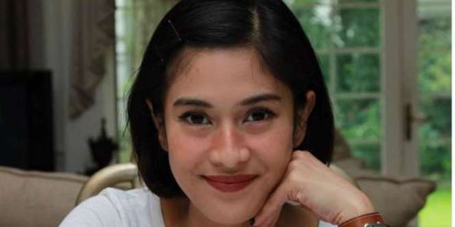Cara Dian Sastro Cegah Jet Lag Bikin Ketagihan