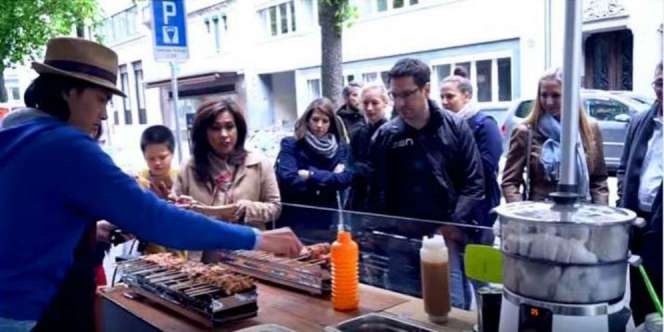 Sate Ayam Mendadak Hebohkan Warga Swiss