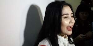 Prilly Begitu Akrab dengan Raditya Dika, Ternyata Cuma....