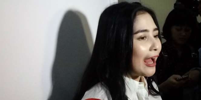 Prilly Begitu Akrab dengan Raditya Dika, Ternyata Cuma....