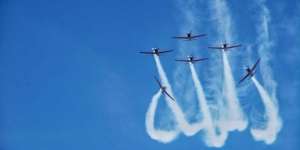 Subhanallah, Manuver Pesawat TNI AU Berbentuk Lafaz Allah
