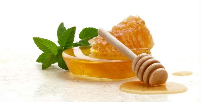 Hempaskan Kulit Kering dengan Nutrisi Alami dari Madu