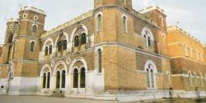 Kampus Tempat Kuliah Mahatma Gandhi Ditutup