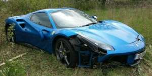 Misteri Ferrari Rp 5 M Dibuang Pemilik ke Lapangan Desa