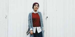 Inspirasi Padu Padan Kemeja untuk Tampilan Hijab Kasual