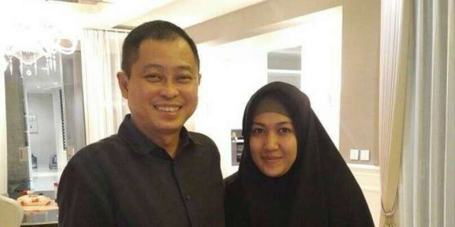 Viral, Foto Menteri Jonan dan Adik Ipar yang Berhijab