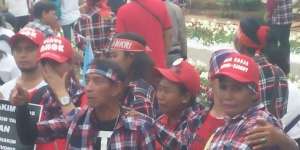 Isak Tangis Para Pendukung Ahok