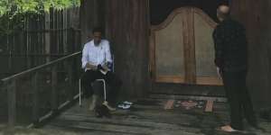 Jokowi Sholat di Mushola Kayu di Perbatasan Terluar Papua