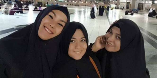 Kenakan Hijab, Mantan Istri Deddy Corbuzier Panen Pujian