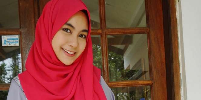 Tampil Bergaun, Anisa Eks Cherrybelle Bikin Pangling