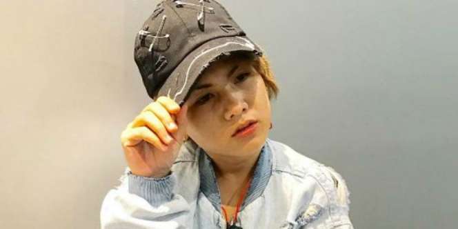 Sering Foto Bareng Pria, Jawaban Evelyn Bikin Tanda Tanya