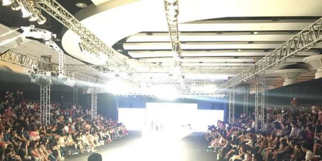 Milad ke-10, Surabaya Fashion Parade Hadirkan DECIMODA