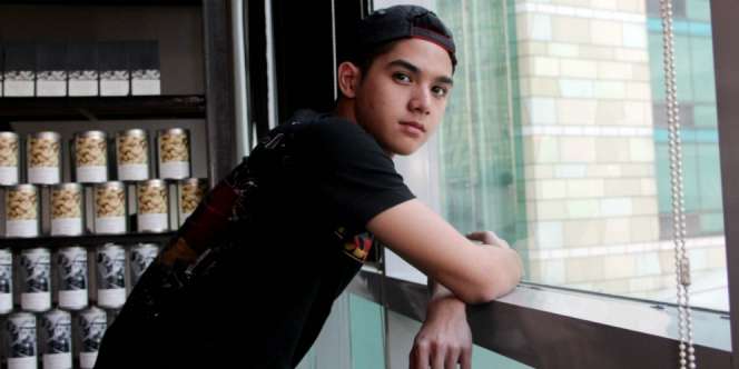 Rintis Clothing Line, Al Ghazali Desain Sendiri