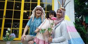 Intip Gaya Busana Istri dan Putri Ben Khasyafani, Kompak Abis!