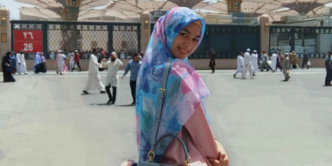 Pesona Hijab Citra Kirana di Tanah Suci