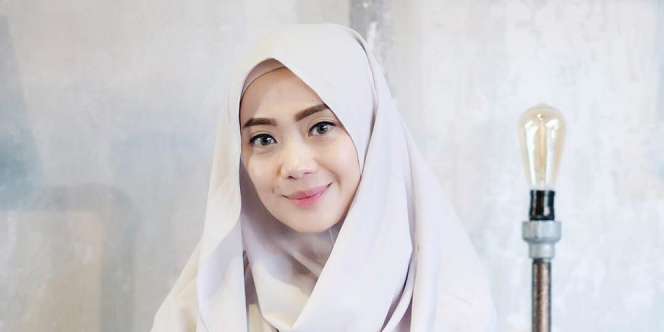 Tak Butuh Waktu Lama, Begini Tutorial Hijab Gaya Hana Tajima