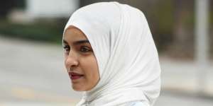 Pertama Kalinya, GAP Hadirkan Hijab untuk Koleksi Summer 2017