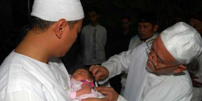 Aqiqah Buah Hati Dilakukan Oleh Sang Kakek, Bolehkah?