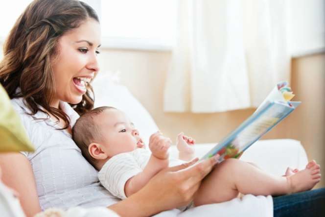 Saat Dibacakan Buku, Otak Bayi Ternyata Bekerja Maksimal