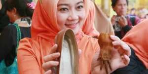 Atalia Kamil Pamer Sepatu dari Ceker Ayam