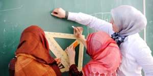 Hadiah dari Murid untuk Ustazah Ini Bikin Haru