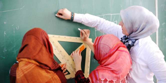 Hadiah dari Murid untuk Ustazah Ini Bikin Haru