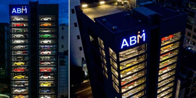 Bukan Minuman Soda, Vending Machine Ini Jajakan Mobil Mewah