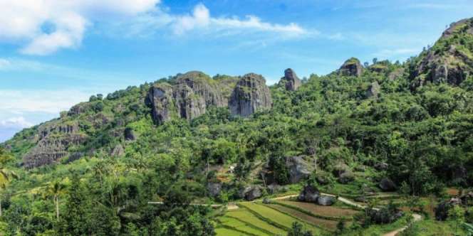 5 Hal Unik yang Bikin Turis Datang ke Gunung Purba Nglanggeran