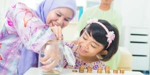 Survei: Wanita Lebih Andal Atur Uang daripada Pria