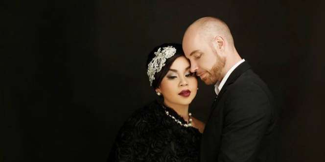 Salut! Suami Melaney Ricardo Bantu Atur Lalulintas yang Macet