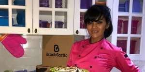 Foto Farah Quinn Dianggap Aneh, Ada Apa?