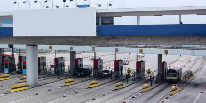 Jelang Mudik, Gardu di Pintu Tol Cikarang Utama Ditambah