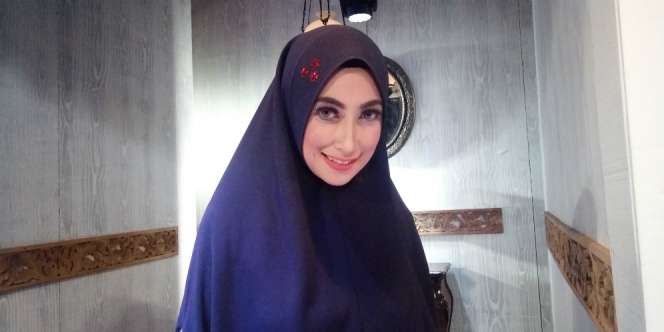 Perasaan Annisa Trihapsari Jadi Model Catwalk Bareng Suami