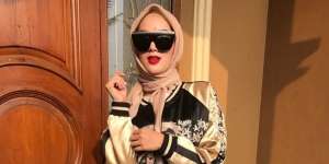 Mewahnya Gaya Hijab Tiara Dewi, Lihat di Sini!