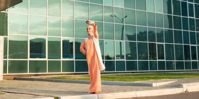 Outfit Pilihan Agar Kaki Terlihat Jenjang