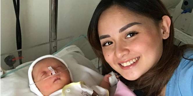 Joanna Ceritakan Ketangguhan Sang Putri yang Lahir Prematur