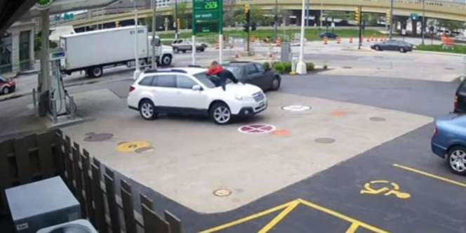 Aksi Nekat Wanita Super Ini Lawan Pencuri, Lihat Hasilnya