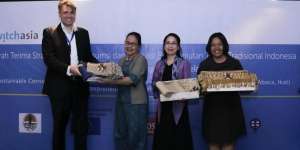 Uni Eropa Ikut Bantu Pelestarian Tenun Tradisional Indonesia