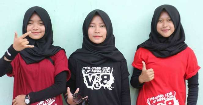 Mengenal 3 Hijaber Garut yang Guncang Dunia Lewat Band Metal