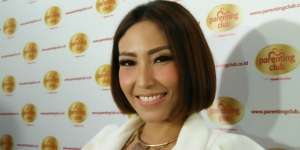 Pengakuan Ayu Dewi Ini Bikin Ngakak