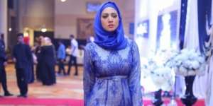 Artis Cantik Baju Biru Itu Didoakan Dapat Hidayah