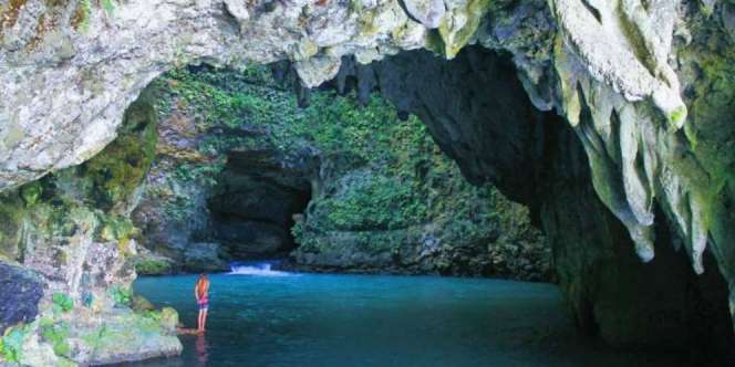 Gua di Indonesia yang Keindahannya Saingi Koh Phi Phi Thailand
