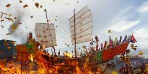 Festival Bakar Tongkang, 47 Ribu Wisatawan Serbu Riau