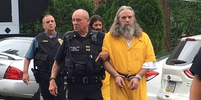 Mengaku Nabi, Pria Ini Nikahi Enam Gadis Bersaudara